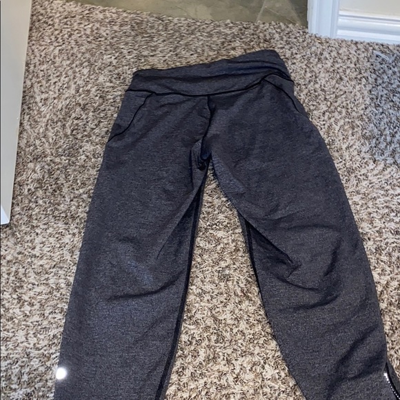 LuLulemon joggers - Picture 3 of 7